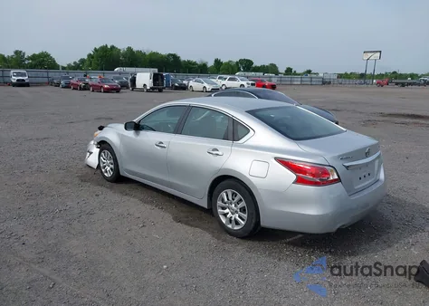 2015 Nissan Altima 2.5/2.5 S/2.5 Sl/2.5 Sv из США, поврежденный, VIN 1N4AL3AP5FC262277